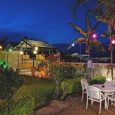 Yambi Guesthouse キガリ エクステリア 写真