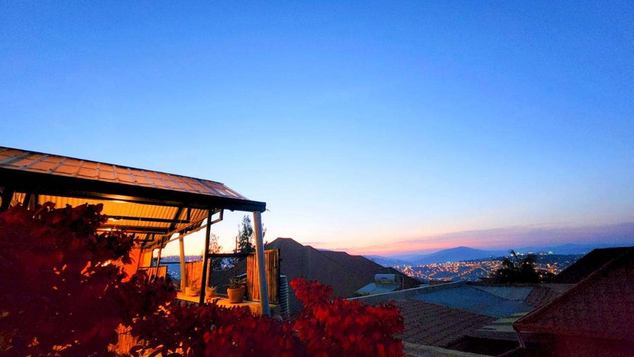 Yambi Guesthouse キガリ エクステリア 写真