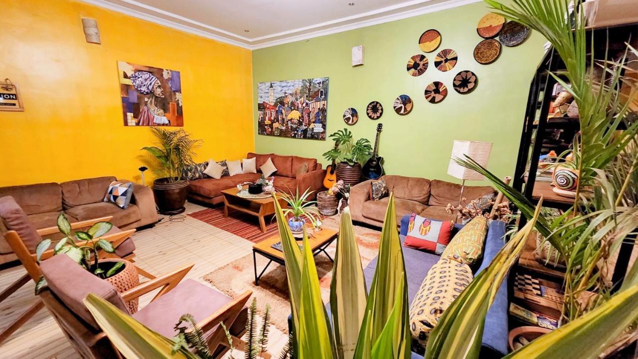 Yambi Guesthouse キガリ エクステリア 写真