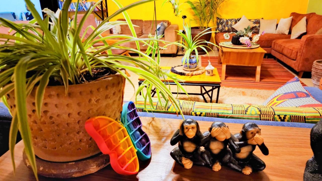 Yambi Guesthouse キガリ エクステリア 写真