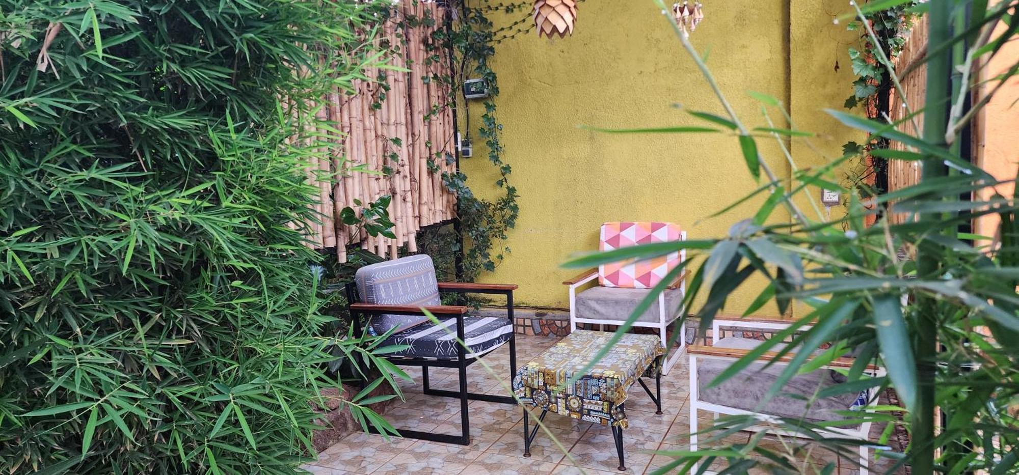 Yambi Guesthouse キガリ エクステリア 写真